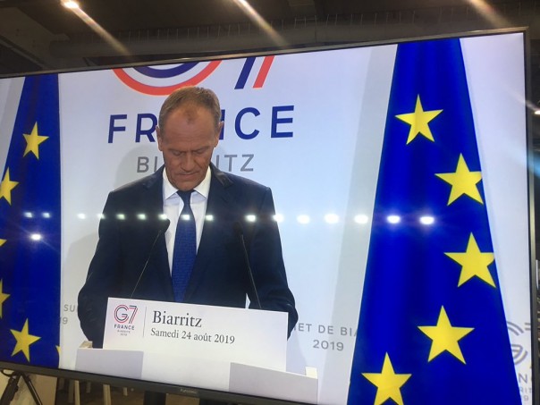 Любимая наложница клоунка (не клоуна, именно клоунка!) одной из шестёрок господина. Иоганн Вайс