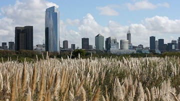 Южная Америка. Правый поворот отменить, начать дрейф "влево".