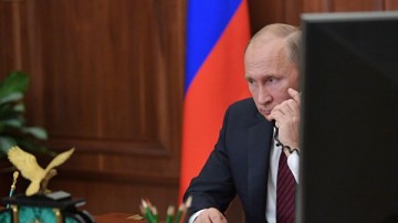 Путин поручил подготовить принципы модернизации поликлиник и скорой помощи