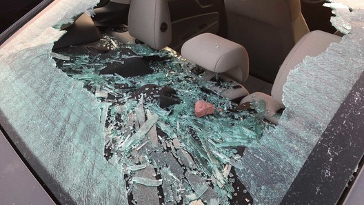 У Алексея Навального требуют еще миллиард за порчу автомобилей и репутации