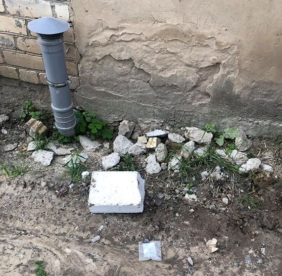 В Киеве депутату «свободовцу» разбили голову кирпичом