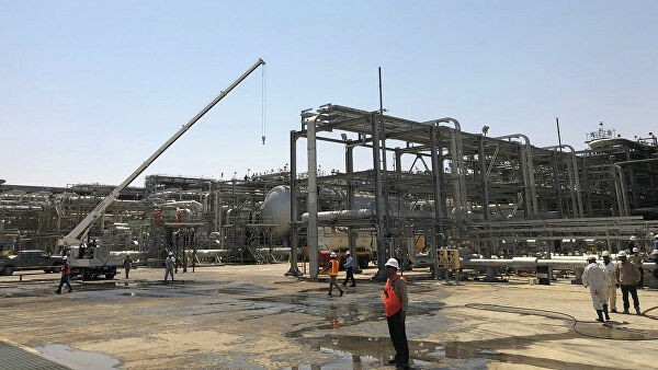 Саудовский принц объяснил, почему не удалось отразить атаки на НПЗ