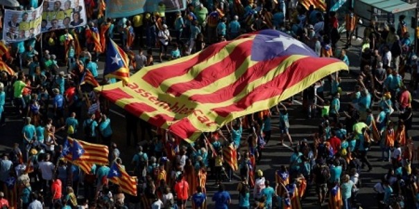 Многотысячный митинг в Барселоне требовал отделения от Испании