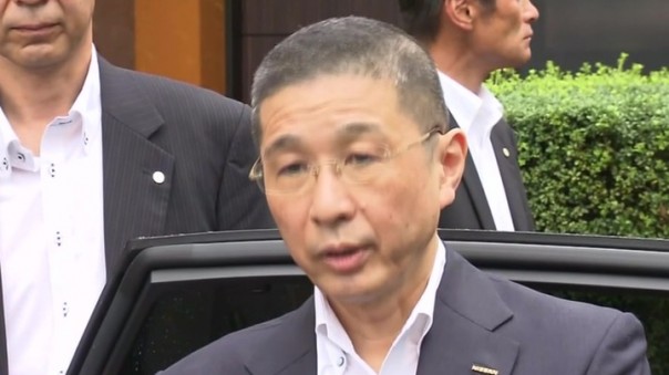 Директор "Ниссан Мотор" ушел в отставку из-за финансовых махинаций