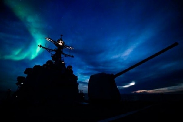 Догоняя Россию: США развернут в Арктике эсминцы УРО типа «Арли Берк»