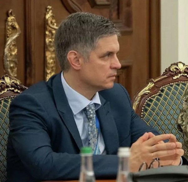 Глава МИД Украины назвал условие отмены блокады Донбасса