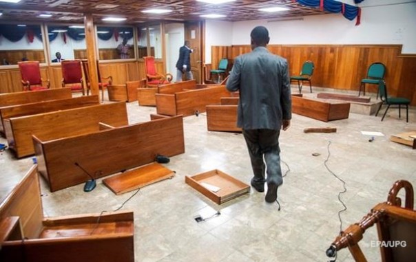 В Сенате Гаити произошла стрельба