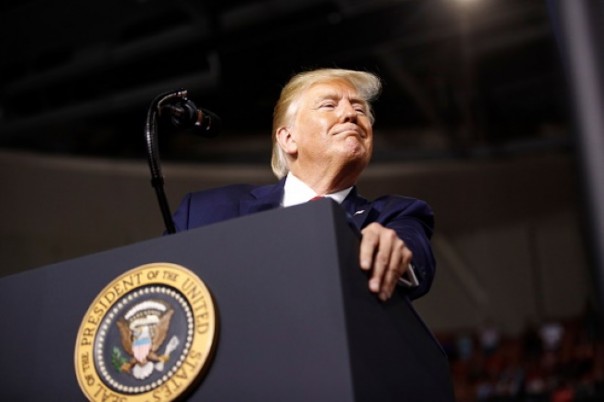 Демократы запросили у Белого дома документы по Украине