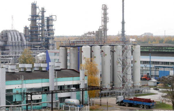 Лукашенко рассказал, как отложил начало ремонта Мозырского НПЗ из-за уборочной в Украине