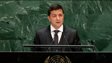 Зеленский рассказал, о чем говорил с Лавровым