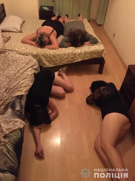 В Киеве накрыли сеть борделей и задержали полсотни проституток