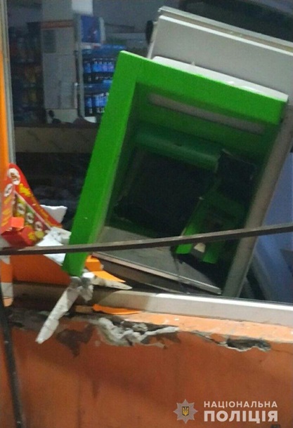 В Запорожье взорвали банкомат вместе с магазином