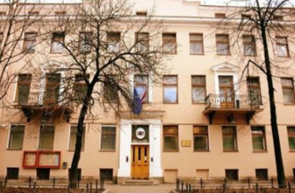 Бытовая русофобия в Латвии | В Петербурге прошел митинг против антироссийской политики Прибалтики