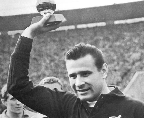 Российские футбольные клубы почтили памятью 90-летие Льва Яшина