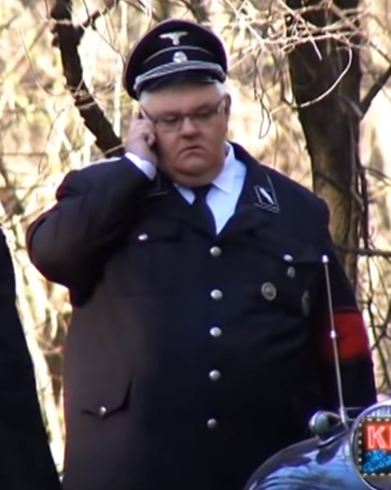 В связи с тяжелым материальным положением, прошу назначить меня советником секретаря СНБО или министра