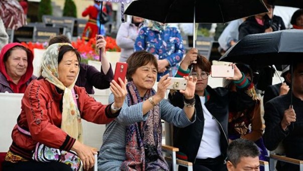 Спасите нас от китайских туристов