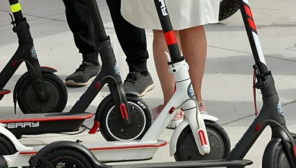 Из-за самокатов, роликов и скейтов могут изменить ПДД