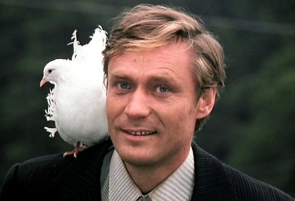 "Кино, любовь и голуби". Документальный фильм к юбилею Александра Михайлова