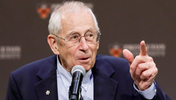 Нобелевский лауреат по физике-2019: для Бога нет места во Вселенной