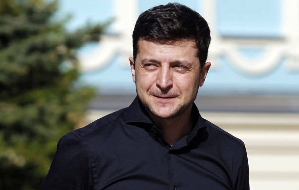 В Харькове кортеж Зеленского остановили митингующие — видео