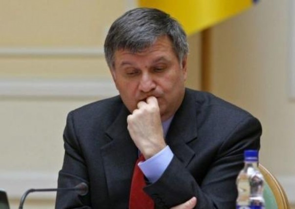 «Слуга народа» передал Авакову материалы, о слежке за американскими чиновниками на Украине