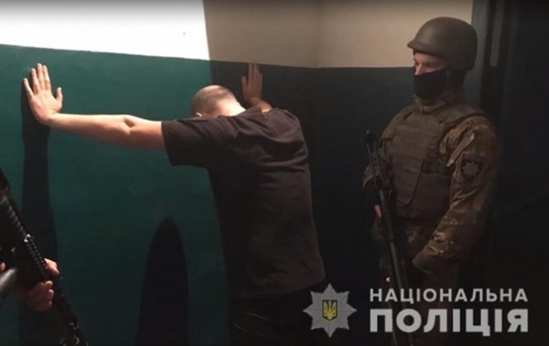 В Киевской области конвоиры устраивали заключенным развлечения в подвале суда