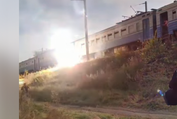 Во Львове на ходу вспыхнула электричка