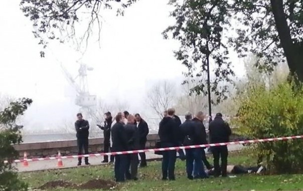 Под мэрией Николаева обнаружили труп с множественными ножевыми ранениями