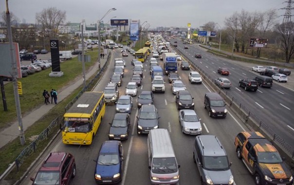 Суд по переименованию проспекта Бандеры в Киеве закончился дракой