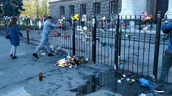 Укроподонки сожгли цветы и венки на Куликовом поле в Одессе