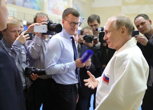 Путин рассказал, как тренер Рахлин переубедил его родителей насчёт самбо
