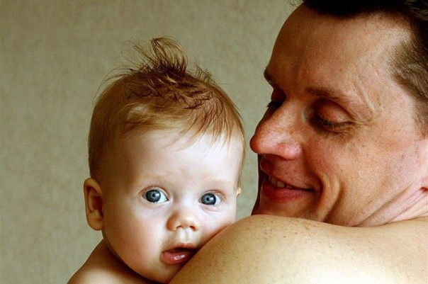 Может ли папа уйти в декрет? На вопросы читателей «АиФ» ответили эксперты