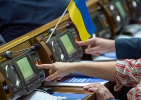 80% украинцев против торговли землей – правительству все равно