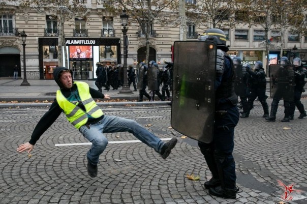 Ровно год "Как в Париже"