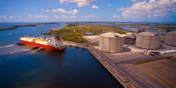 Польша отчаянно блефует своим отказом от российского газа, но её ждет провал