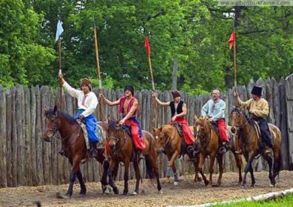 Запорожских депутатов обвинили в предательстве казачества. Главную улицу города назовут в честь Папы Римского