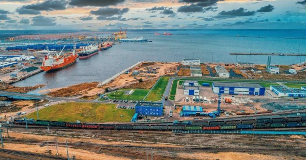 Крупнейшие перевозчики России уходят из портов Прибалтики