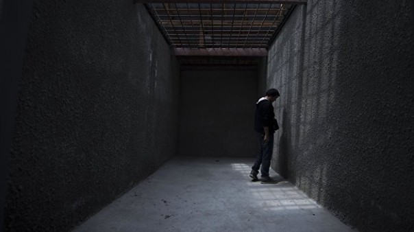 Разгул либертарианства: на Украине из-за нехватки средств закрываются тюрьмы, альтернатива — частные СИЗО