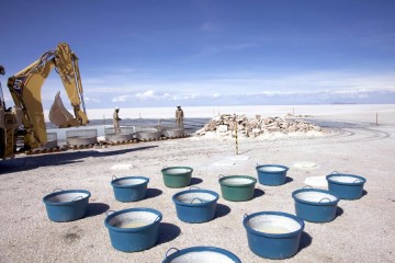 Моралес закрыл доступ иностранцам к добыче лития и поплатился – коварство США и «искусственная революция»