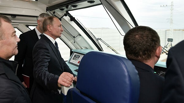 На Украине отреагировали на запуск поездов по Крымскому мосту