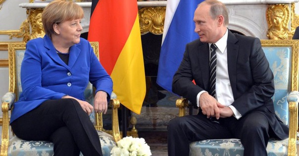 Путин и Меркель обсудили вопросы, связанные с предстоящей конференцией по Ливии