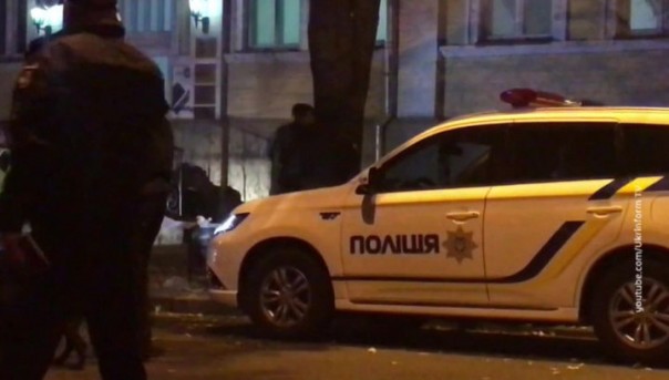 Украинский депутат изнасиловал несовершеннолетнюю соседку