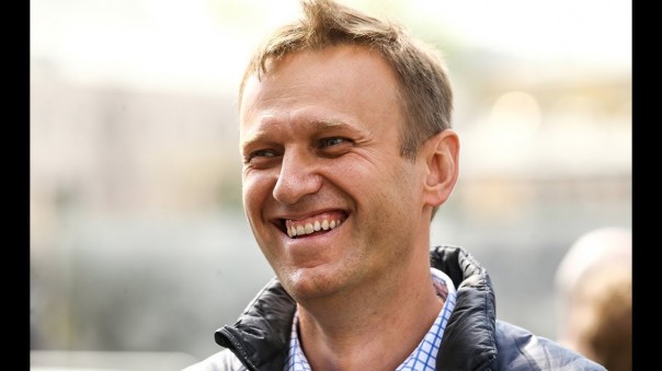 Кто и зачем донатит Навальному миллионы после выборов