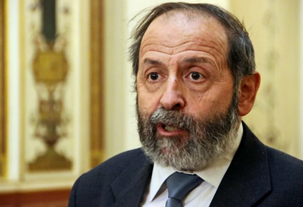 Вишневский ради хайпа готов носом залезть в гексафторид урана