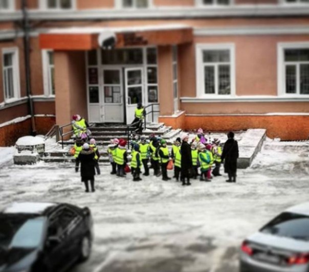 "Личинки гаишников". Пермский чиновник высмеял детей в жёлтых жилетах