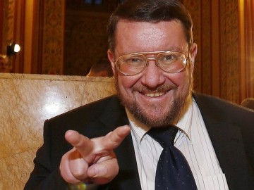 Президент Чехии думает над тем, приезжать ли в Москву на 75-летие Победы