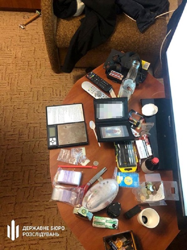 На Днепропетровщине военные попались на сбыте наркотиков