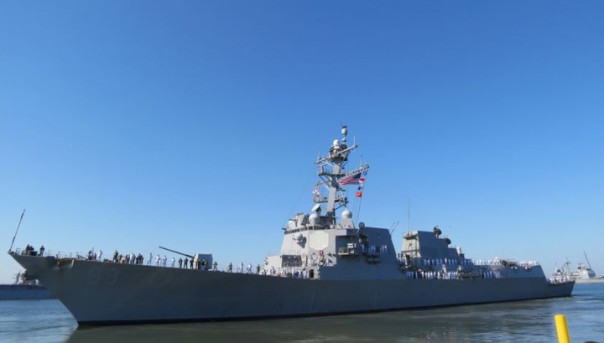 Минобороны заявило об опасных действиях эсминца США при встрече с кораблем ВМФ РФ