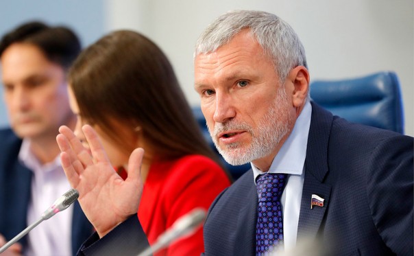 Депутат связал аномально теплую зиму в России с климатическим оружием США