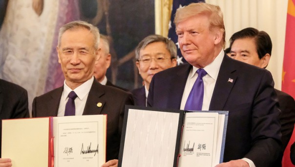 Китай и США подписали первую часть торговой сделки